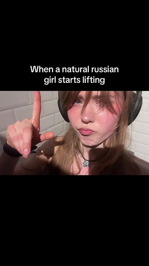 Natural Russian Girl Lifts Weights | Gym Motivation