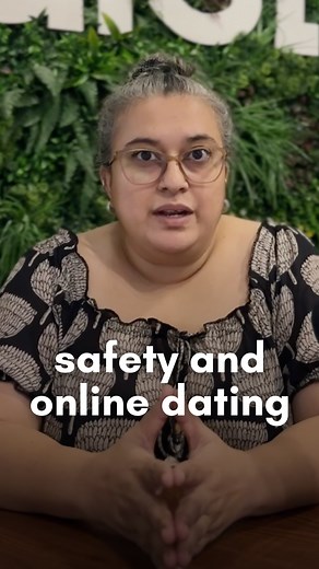 Three super-easy things to follow when you’re using online dating apps to find that special someone. #aisle #findingreallove | Aisle