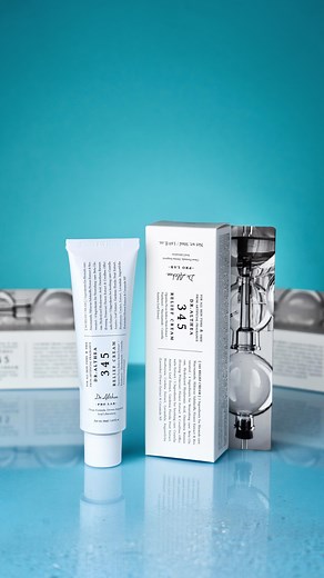 Косметика, догляд, парфуми 💋 on Instagram: "Остерігайтеся підробок ‼️ Dr. Althea 345 Relief Cream - крем , який взірвав інтернет відгуками та результами від використання 💧 Зволоження + відновлення + захист в одному кремі! ✔️Глибоко зволожує - гіалуронова кислота наповнює шкіру вологою. ✔️Заспокоює та відновлює - центелла та пантенолусувають подразнення. ✔️Рівний тон - ніацинамід бореться з пігментацією, почервонінням та постакне. ✔️Антиоксидантний ефект - ревератрол уповільнює старіння. . 🔹Ле