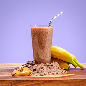 Chocolate Almond Swirl Smoothie | doTERRA Essential Oils