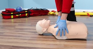 Adult Cpr Training First Aid Instruction Stock Footage Video (100% Royalty-free) 1067689691 | Shutterstock