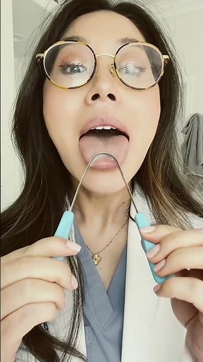 The correct way to use a tongue scraper. #tonguescraper #dentist #oralhealth #tongue #badbreath