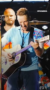 6.9K views · 68 reactions | The actor has never wanted to be a victim of Parkinson's and during a concert of the British band, he demonstrated that his passion for the guitar remains untouched. | Positive | Facebook