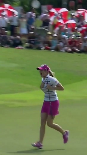 Paula Creamer won the 2014 HSBC Women’s World Championship in dramatic fashion 💥💯🤯 #LPGALookback