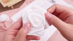 Pinkunn 500 Pcs Wedding Artificial Rose Heads Real Looking Faux Roses Foam Rose Heads Fake Rose for Bridal Shower Wedding Flower Arrangements Centerpiece Baby Shower DIY Bouquet(White)