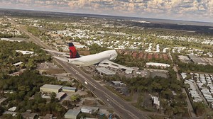Emergency Landing DELTA CARGO Boeing 747 | Garage Aviation