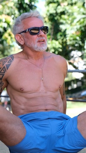 26K views · 1K reactions | O alongamento está para o corpo assim como a oração está para a alma #justdoit (e essa música é uma delícia) #alongamento #qualidadedevida #envelhecimentosaudavel #atividadefisica #saude | zecacordeiro | Facebook