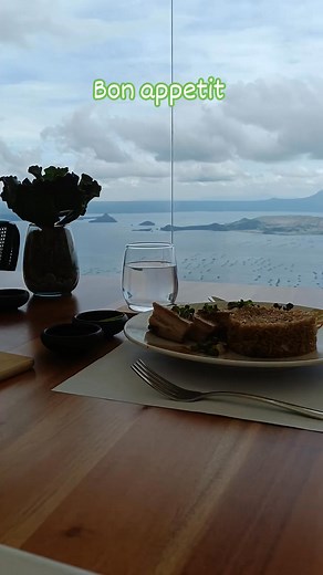Wow *Overlooking view of Taal Volcano*. Bon Appetit Tagaytay city #placestovisit #tagaytaycity #finedining #GraduationTreat | Tam Pando