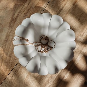 Selene – Jesmonite Jewelry Bowl, Handmade Bowl for Rings & Jewelry, Minimalist - Etsy Canada