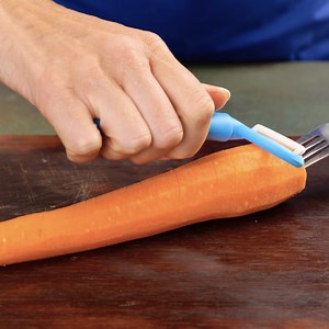 Quick hacks to cut your favourite vegetables and greens! | 5-Minute Crafts Play