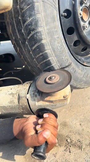 Penchar Waly Ny Drill Machine Sy Gari Ka Tyre 🛞 Kat Deya 😱 P1 #Foryou #foryoupage #Funnyvideos #viral #kumailvlogs | Kumail Vlogs