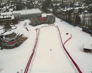 6K views · 123 reactions | Heute ist zwar auf der Streif nicht trainiert worden, spektakuläre Bilder lieferte aber der Kitzbüheler Mountainbiker Max Stöckl - er ist die rennfertig präparierte Streif mit dem Mountainbike herunter gerast. Auch nichts für schlechte Nerven, oder? | ORF Tirol | Facebook
