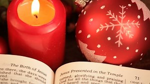 Close-up Bible Opened On Christmas Story: стоковое видео (без лицензионных платежей), 3907634 | Shutterstock