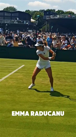 Before her 1st round win, Emma Raducanu was working her backhand hard. She is much bigger and stronger than she appears on the TV and practiced hard with a purpose. Those who are quick to be negative remember....you can't win 10 matches in a row on the pro tour by luck. You just can't. #womenstennis #tenisfeminino #tennislife #tennismatch #tennistraining #tenis #tennislover #tennisplayer #tenniscoaching #onemoreball | Tennis