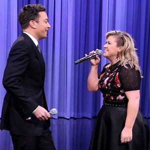 Kelly Clarkson and Jimmy Fallon Sing History of Duets