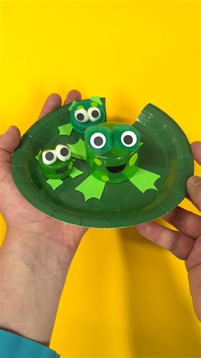 Check out this frog-tastic up-cycled make, perfect for #WorldEnvironmentDay! 🐸 | Mister Maker