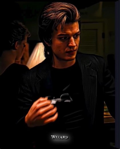 " Steve get's so hairy " - stranger things.#steveharrington #strangerthings #edit