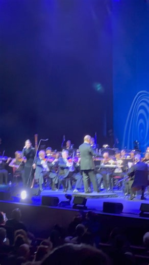 4.9K views · 244 reactions | Alguien conoce esta canción? Me encanta como canta esta mujer! Pia Toscano un dueto ranchero con ella? uuffff con Mariachi. Ayer la miré! Y me sentía en un sueño, es realmente una Artista completa, y fue histórico haberla visto tan cerca. | Marco Antonio González | Facebook