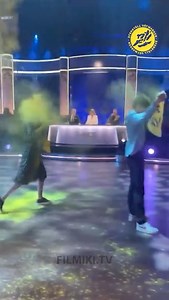 Kamerzysta nokautuje aktywistę kamerą 😂 | Śmieszne filmiki