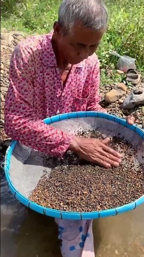 [Finding Gemstone]💎💎💎#crystals #naturalgems #ruby