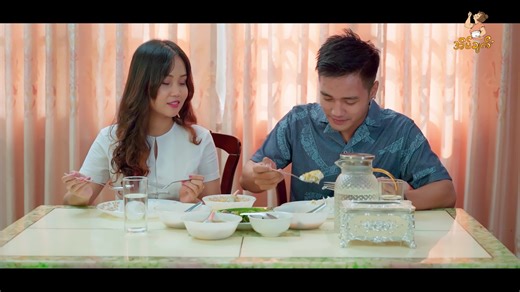 “အိမ်ချက်”နဲ့တွေ့ရင် အားလုံး Easy…😉✨ ပဲဟင်းဆိုတာနဲ့ အသံတောင်မကြားချင်လောက်အောင် ငြီးငွေ့နေတဲ့ ကိုကိုတစ်ယောက်တော့ “အိမ်ချက်” ရဲ့ ပဲဟင်းလေးကို ဘယ်လို Reaction ပေးမလဲဆိုတာ သိချင်ရင်တော့ ဒီ Video လေးကို အဆုံးထိ အတူတူကြည့်လိုက်ကြရအောင်နော်…🥰💖 #EainChat #ProductofMyanmar #MyanmarPyiThar #ပဲဟင်း | Eain Chat - အိမ္ခ်က္