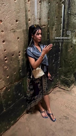 This is the strangest place I’ve ever found in Cambodia. Deep inside this ancient stone chamber, people discovered something incredible. When you place your back against the wall and strike your chest, the entire room resonates with a powerful vibration you can feel through your body. Some researchers believe spaces like this may have been designed to explore sound, resonance, and human consciousness. Whatever its original purpose, it’s one of the most unforgettable places I’ve ever experienced.
