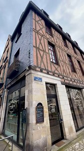 Embark on a Culinary Adventure in France with Le Calabash! 🇫🇷✨ Join award-winning chefs Sidney and Alison in the picturesque Loire Valley for an immersive 6-night experience. Delight in hands-on cooking classes, explore local markets, and savor gourmet dining. Limited spots available for 2025 25th to 31st May 8th to 14th June 15th to 21st June 27th July to 2nd August 24th August to 30th August Secure your place today! For more details and booking, visit: [lecalabash.fr/product/a-culinary-adven