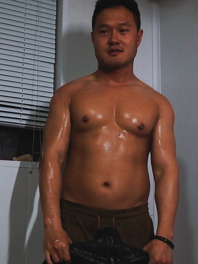 This Isn’t My Body… Wait for It. #foryoupage #transformation #uncanny #musclesuit #cosplaycostume #fyp #fakemuscles #cosplay #BodySuit #costume #pov #takeoff #waitforit #fypシ゚viral #CosplayMuscle #unreal #siliconesuit #cool #viral #viralditiktok