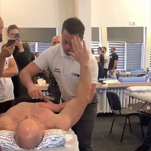 ➡️ OMT IASTM weekend, here is Iain @lothian_hp working on the shoulder girdle and pecs using the OMT Arco instruments and osteopathic Articulation Techniques , really great way to work with the patient... all attendees get a complete set of tools and a case, here we are combining IASTM and soft tissue techniques... ➡️ Courses in London 🇬🇧 ➡️ Courses in Scotland 🏴󠁧󠁢󠁳󠁣󠁴󠁿 - April 29th and 30th. . ➡️ www.omtiastm.com ➡️ OMT Training / Learn from the authors in the field.. ➡️ OMT Spine and j