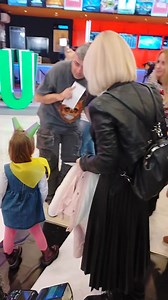 2.8K views | Premiera filmului #SuperpietoniiZurli 煉 Vedete ca Alina Sorescu, Amalia Enache, Ana Maria Brânză, Paula Herlo, Monica Iagăr, Codin Maticiuc, Zoli Toth, Omid Ghannadi și Cornel Ilie au venit să susțină noul proiect semnat de #GascaZurli, coordonată de Mirela Retegan  | OK! Magazine Romania | Facebook