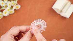 50pcs Glow Stick Connectors Plastic Disc Joints for DIY Valentine's Day Glowing Balls Flowers Hearts Lantern Fluorescent Music Festival Props for Romantic Party, Carnival EVE Supplies