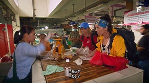 Asia Express, sezonul 7 | O localnică a făcut instrucție cu Victor Slav în bucătărie. Vedeta a executat totul imediat: „Mamă, cum așa ceva?!” 😂 _____________ Nu rata noi ediții Asia Express, Duminică, de la 20.00 și Luni, Marți, Miercuri, de la 20.30, pe Antena 1 și în AntenaPLAY | Antena1