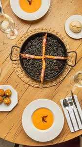¿Te apetece un buen arroz en pleno centro de Madrid? 🍴✨​ Descubre nuestro nuevo Menú de Arroces en NH Collection Madrid Palacio de Tepa: tradición, sabor y un ambiente único que te harán querer volver. ¡Déjate llevar por el sabor!​ Descubre nuestro mundo en #MinorHotels​ #NHCollection #NHCollectionMadridPalacioDeTepa #MadridFoodie #Madrid | NH Collection