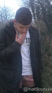 CUTE MATT CUMMING OUTSIDE