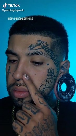 Videos de 𝐌𝐄𝐋𝐎 (@piercingsbymelo) con “Believe Me - Navos”