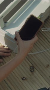 Toprock  Stream musik via bluetooth® og oplad mobilen samtidigt via den integrerede USB-forbindelse. Tilslutter du to Toprocks, fungerer de som højre og venstre højttalere for en stereolyd, der fylder de fleste rum  #Festool #Toprock | Festool | Facebook