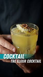 • The Elixir Cocktail • 50ml Nemiroff Nemiroff Bold Orange / 25ml Honey&Ginger syrup / 25ml Super Lemon Juice / 3 drops of 20% saline solution • Method: Shake / Garnish: Absinthe spray, honeycomb and buckwheat popcorn 🍿• Glass: Склянка DOF, 350 мл, New Era • Посуд та інвентар: Bar Trigger • Ice: Parovoz ICE • Drink responsibly! • #cocktail #cocktailrecipes #cocktails #bartending #cocktailrecipe #barstyle #cocktailtime #cocktailbar #howtococktail #cocktailpreparation #bartender #bartending #cock
