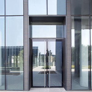 [Hot Item] Guangdong Patio Custom Mall Shop Entry Storefront Store Front Double Swing Aluminum Glass Commercial Door