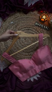 Comment ‘LINK’ for direct link of the product Fabric: Chiffon Silk Blouse: Chiffon Silk Work: Applique work Saree length: 5.60 meters approximately (excluding blouse) Saree skirting height: 47 to 48 inches approximately We do our best to represent the colors as accurately as possible. However mild color variation is common and no colour difference complaints will be entertained FREE SHIPPING ON ALL PRODUCTS. Shipping Duration: 10 to 15 working days (Unstitched Blouse - Prebooking) Shipping Durat