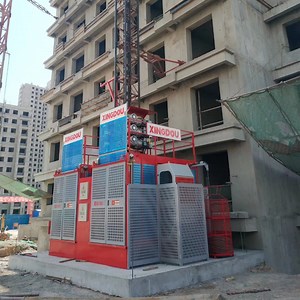 [Hot Item] Xingdou Sc200/200 Construction Lift/Construction Material Lift/Passenger Hoist for Building