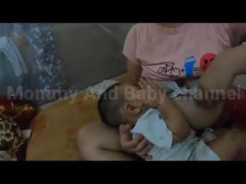 Tutorial Breastfeeding | ibu muda menyusui anaknya yang ganteng (edukasi)