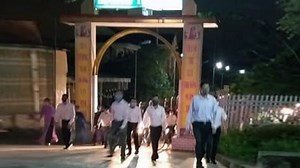 Tin tức trong ngày 6/4 mới nhất: Hà Tĩnh: Hàng trăm người đi lễ nhà thờ giữa mùa dịch