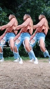 11 reactions |  SUA AMIGA X INFERNO  TIKTOK VIRAL / DANCE CHALLENGE #suaamigaxinferno #tiktokviral #dancechallenge | OC DUO | Facebook
