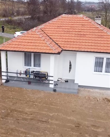 shtepija ju dogj e tera nga shperthimi i bojlerit 😥 Fetah Veliu nga komuna e Skenderajit po hyn ne shtepi te re | Shoqata Bëmirëse Jetimat e Ballkanit