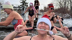 #TheMoment Canadian ice swimmers took on the world