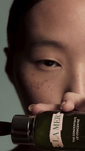 3.9K views · 91 reactions | Brace your skin barrier against pollution and other environmental stressors that can lead to signs of premature aging. With the wand, smooth a small amount and massage into skin. Visit the link in bio to shop this barrier strengthening essential in a tow-ready trial size. #LaMer #LaMerSkincare #LaMerLittleLuxuries #LaMerConcentrate | La Mer | Facebook