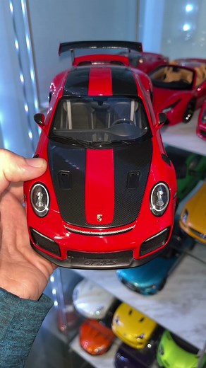 Please welcome this GT2RS to my collection! What’s the best colour for the GT2RS? Brand: AUTOart Scale: 1/18 #modelcarculture #modelcars #diecastpics #118diecast #diecast_daily #scalemodelcar #118scale #scale118 #diecastcollection #diecastpics #scalemodels #diecastphotography #modelcarcollection #diecastlovers #diecastphoto #autoartmodels #diecastpics #diecastcars