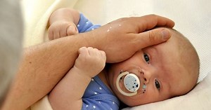 How to spot the signs of sunstroke in babies and young children