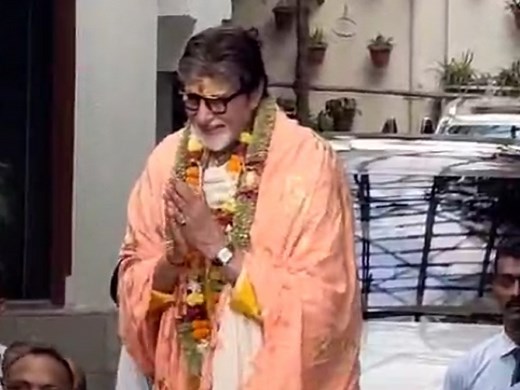 68K views · 451 reactions | Amitabh Bachchan, 81 Today, Greets His Fans With Folded Hands Outiside Jalsa | NDTV | Facebook