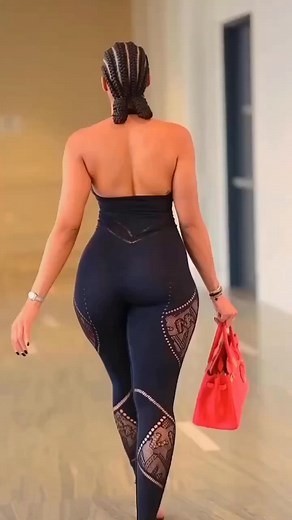 80K views · 2.9K reactions | Elegant woman! #Love #Style #Nicewoman | Valè Moun | Facebook